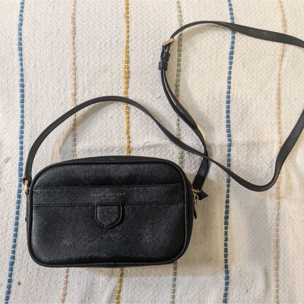👜 MSRP $225 Marc Jacobs Black The Liaison Saffiano Leather Crossbody Bag